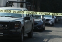 Vehículos de la Semar durante un operativo contra la venta ilegal de combustibles.