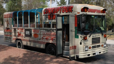 Autobus del Corruptour.