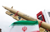 Un misil iraní se muestra durante un mitin que marca el Día Quds anual, o Día de Jerusalén, el último viernes del mes sagrado de Ramadán en Teherán.