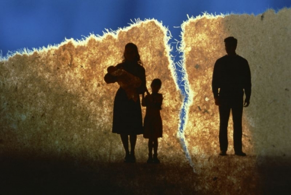 Solicitan que los padres divorciados que hablen mal de sus ex parejas delante de los niños sean acusados de abuso