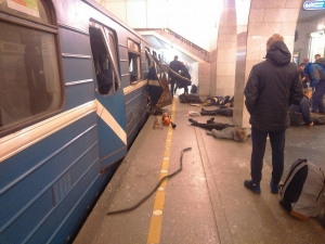 Vladímir Putin habla de tres posibles causas de la explosión en el metro de San Petersburgo