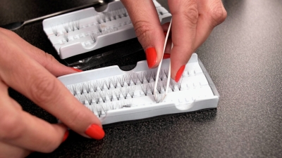 Reuters revela cómo Pionyang gana "millones de dólares" a través de exportaciones de pestañas postizas