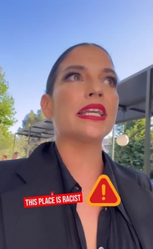 La cantante de la "La Quinta Estación", Natalia Jiménez, acusa a restaurante de Hollywood de echarla por hablar español