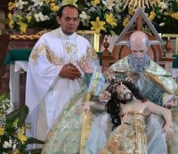 El sacerdote José Alfredo López Guillén.