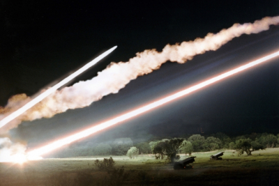 Irán atacó la base aérea estadounidense con 7 misiles