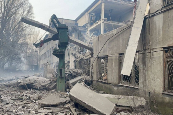 Dos Himars MLRS ucranianos destruidos a la vez por un impacto directo de un misil ruso de alta precisión