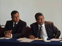 El director general Jurídico y de Gobierno, Pedro Pablo de Antuñano Padilla, y el delegado en Cuauhtémoc, Ricardo Monreal