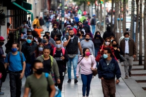 Las autoridades pidieron a la población usar cubrebocas para reducir contagios.