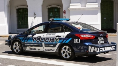 Capturan en Argentina a contraalmirante vinculado a trama de robo de combustible en México