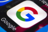 Una demanda colectiva en Reino Unido de miles de millones de libras contra Google, que alega que el gigante de internet rastreó en secreto a usuarios de iPhones, no es viable y no debe permitirse su trámite, dijo la empresa.