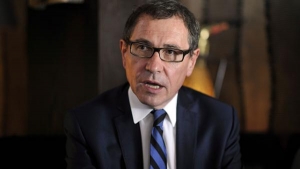 El eurodiputado Robert Rochefort fue detenido por masturbarse en un local comercial en Francia