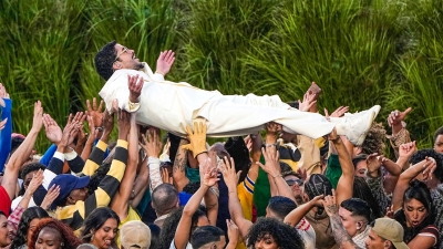 Bud Bunny durante su presentación en el medio tiempo del Súper Bowl,Luisiana 8 de febrero de 2025.