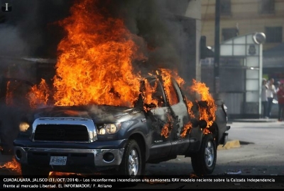 Se registran disturbios tras fuerte operativo en San Juan de Dios