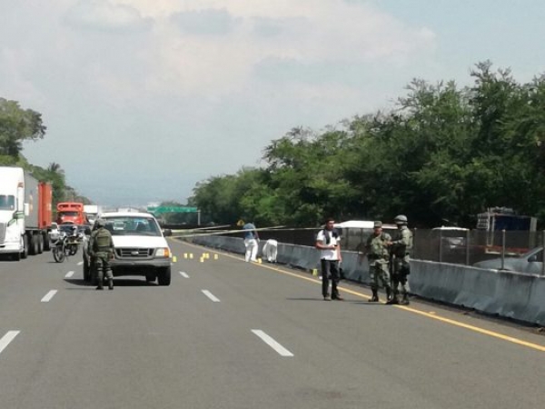 Matan a balazos a alcalde de Ixtlahuacán, Colima y hieren al de Coalcomán, Michoacán