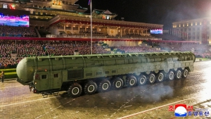 Pionyang exhibe su arma nuclear "más poderosa"