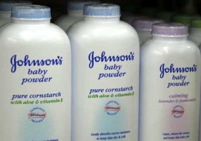 Johnson &amp; Johnson condenada a pagar 72 millones de dólares por muerte por cáncer vinculada con sus polvos de talco