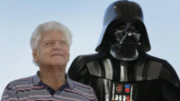 El actor británico David Prowse interpretó el papel de Darth Vader en la saga original de «La Guerra de las Galaxias»