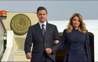 Enrique Peña Nieto y Angélica Rivera durante un viaje oficial a China.