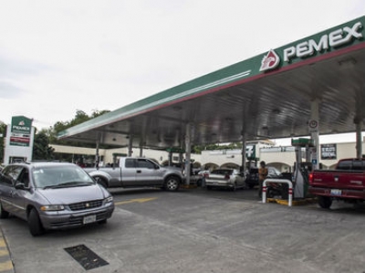 La CRE estableció las condiciones para la compra libre de gasolina en el contrato aprobado el 20 de octubre