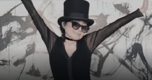 Piden a Yoko Ono que se enliste a las filas del PRI con la esperanza de que lo desintegre