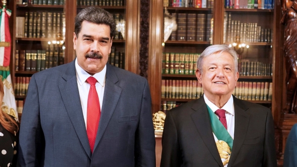 Los presidentes de Venezuela y México, Nicolás Maduro y Andrés Manuel López Obrador, en la toma de posesión del mandatario mexicano. Ciudad de México, México, 1 de diciembre de 2018.