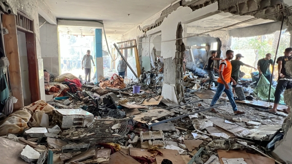 Decenas de muertos y más de 100 heridos tras un ataque israelí contra una escuela en Gaza