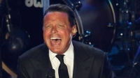 Luis Miguel canta unos minutos y cancela concierto en el Auditorio