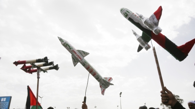 Hutíes atacan varios objetivos en Israel, incluido su principal aeropuerto