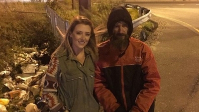 Kate McClure y Johnny Bobbitt Jr.