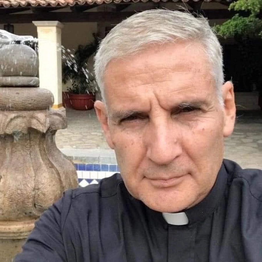 P. Juan Rivas, LC: Sacerdote pro Juan Pablo II y Benedicto XVI, silenciado  por su superior legionario en México, como si fuera en los tiempos de la  Inquisición.