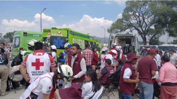 Caída de lona en mitin de Xonacatlán, Mex, deja 30 heridos