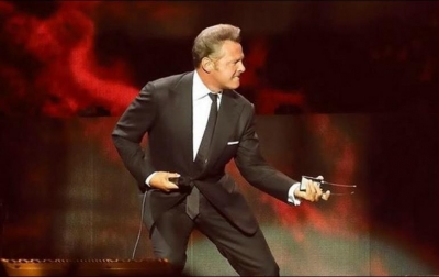 Usuarios llenaron las redes de videos en donde se escuchan los abucheos durante el concierto.