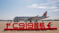 El primer avión chino C919 en el aeropuerto de Shanghái-Hongqiao, China, el 28 de mayo de 2023.