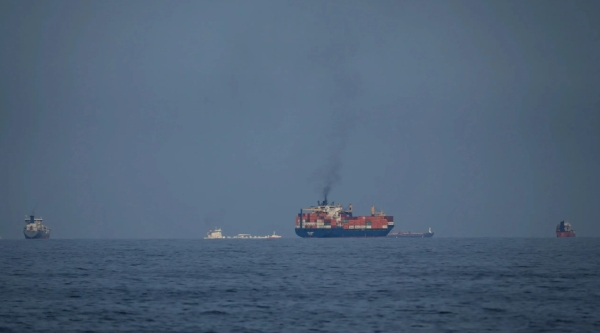 Irán intercepta dos buques y ataca otro en el estrecho de Ormuz