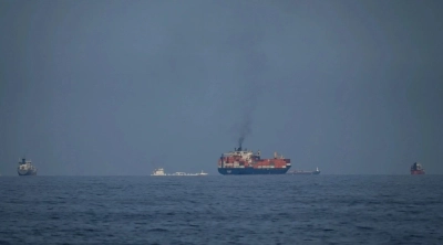 Irán intercepta dos buques y ataca otro en el estrecho de Ormuz