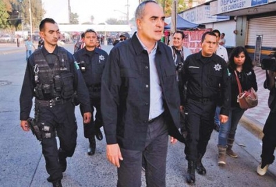 Salvador Caro reprueba exámenes de control y confianza