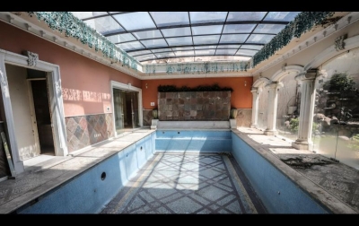 En esta mansión fue donde, el 15 de marzo de 2007, las autoridades mexicanas encontraron 206 millones de dólares en efectivo, además de 17 millones de pesos y 201 mil euros pertenecientes a Zhenli Ye Gon.