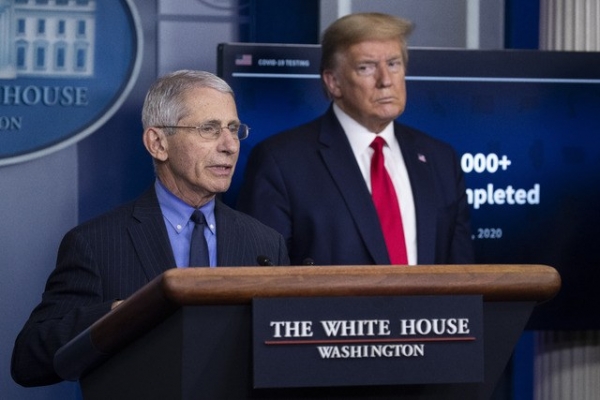 Donald Trump, presidente de EU y Anthony Fauci, director del Instituto Nacional de Alergia y Enfermedades Infecciosas