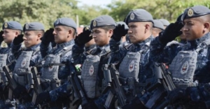 Tres hombres asaltan a 29 elementos de la Gendarmería; les quitan celulares y carteras