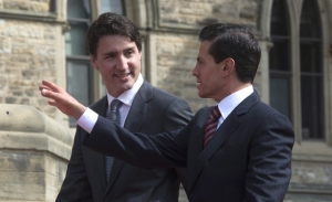 El primer ministro canadiense, Justin Trudeau, y el presidente mexicano, Enrique Peña Nieto, en el Parlamento Hill, en Otawa