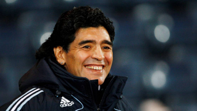 El exfutbolista argentino, Diego Maradona, en imagen tomada en Glasgow, Escocia, 19 noviembre 2008
