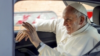 Papa Francisco: &quot;Estoy un poco mayor y enfermo. Recen por mí&quot;
