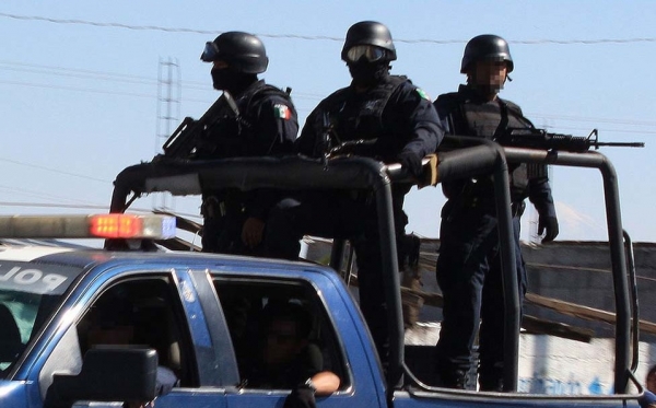 Denuncian a 33 policías federales por robo en Jalisco