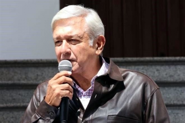 El morenista presentó su plan de austeridad. 