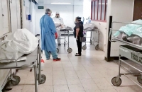 Hospitales saturados por fallecidos de COVID-19.