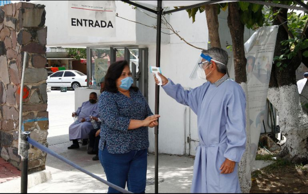 Además, se sumaron de nueva cuenta más del millar de nuevos casos, con mil 095.