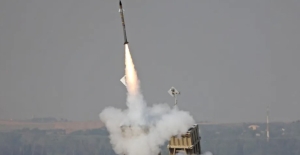 Estos misiles tienen la capacidad de modificar su trayectoria en pleno vuelo, lo que los hace aún más difíciles de interceptar.