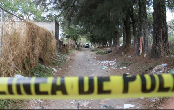 Localizan cuerpo decapitado en carretera a Saltillo