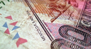 Peso mexicano cierra 2015 con una depreciación del 16,75%