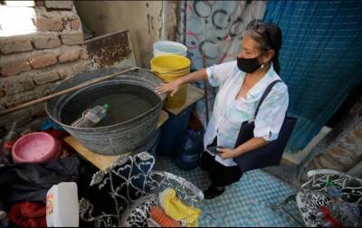 Este medio de comunicación visitó el Centro de Tlaquepaque, en donde los vecinos ya tienen un mes con falta de agua. A partir de hoy se sumarán 159 colonias de la zona metropolitana al programa de tandeos del SIAPA.